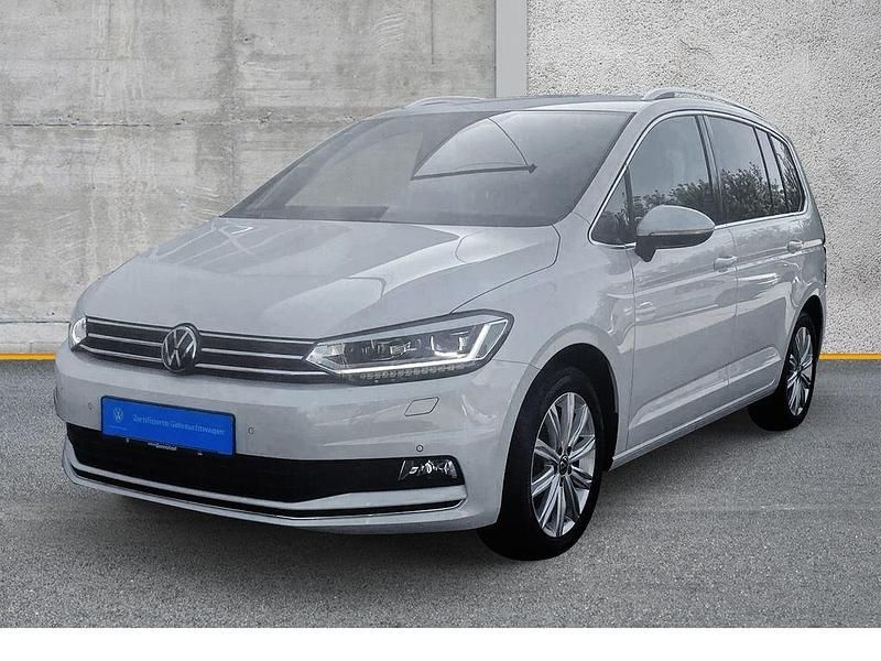 Oryxweiß perlmutteffekt Gebraucht 2024 VW Touran Highline Van / Kleinbus | 34.320 € (Fairer Preis) - Bild 1/4