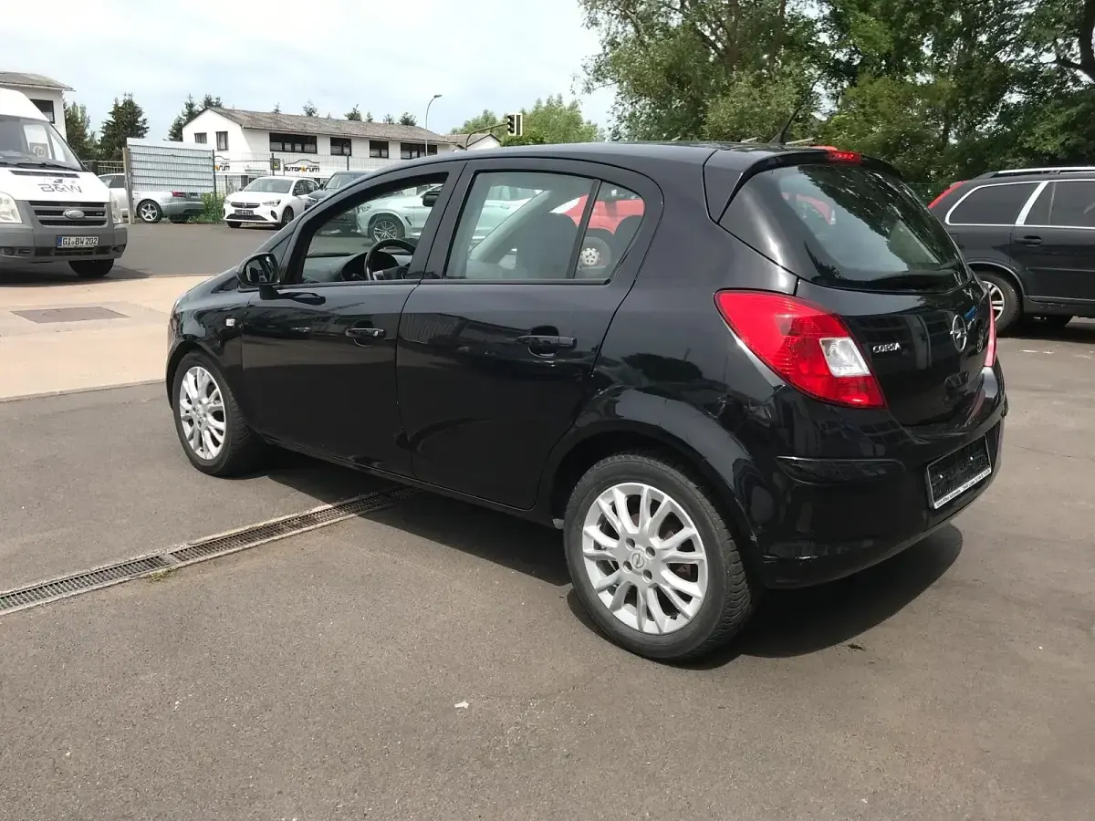 Gebraucht Opel Corsa 90 PS (66 kW) 2009 Schwarz Kleinwagen