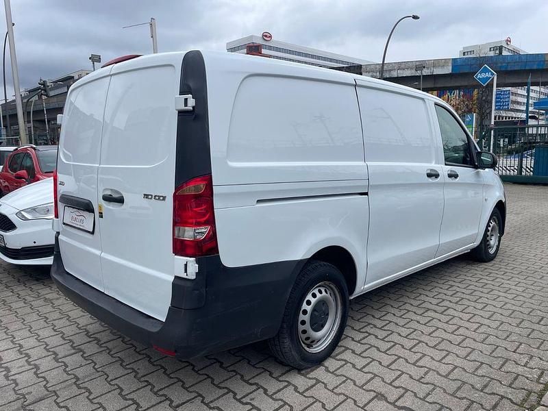 Gebraucht Mercedes Vito 102 PS (75 kW) 2020 Weiß Van