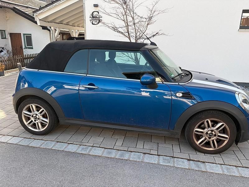 Gebraucht Mini Cooper Cabriolet 122 PS (89 kW) 2014 Blau Cabrio