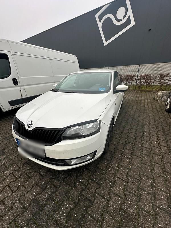 Gebraucht Skoda Rapid 105 PS (77 kW) 2013 Weiß Kleinwagen