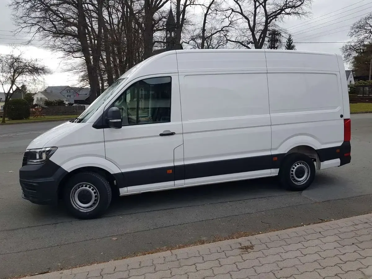 Gebraucht VW Crafter 102 PS (75 kW) 2023 Weiß Van