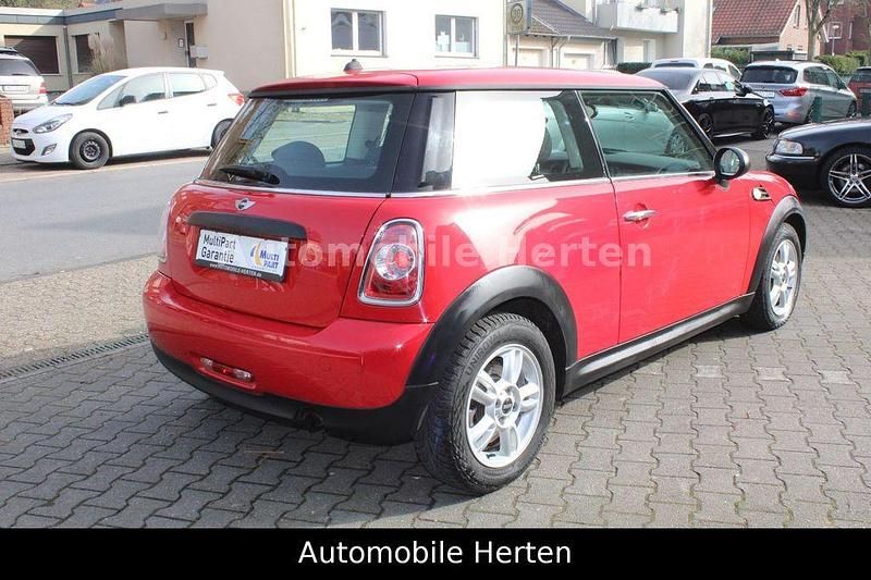 Gebraucht Mini ONE 75 PS (55 kW) 2012 Chili (solar) red Kleinwagen