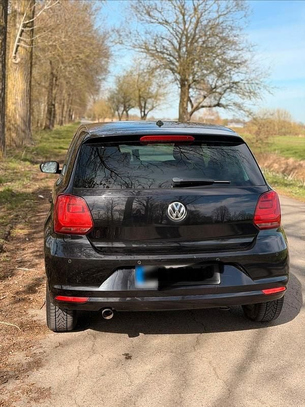 Gebraucht VW Polo 90 PS (66 kW) 2016 Schwarz Kleinwagen