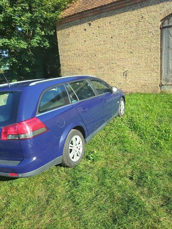 Gebraucht Opel Vectra 140 PS (102 kW) 2008 Blau Kombi