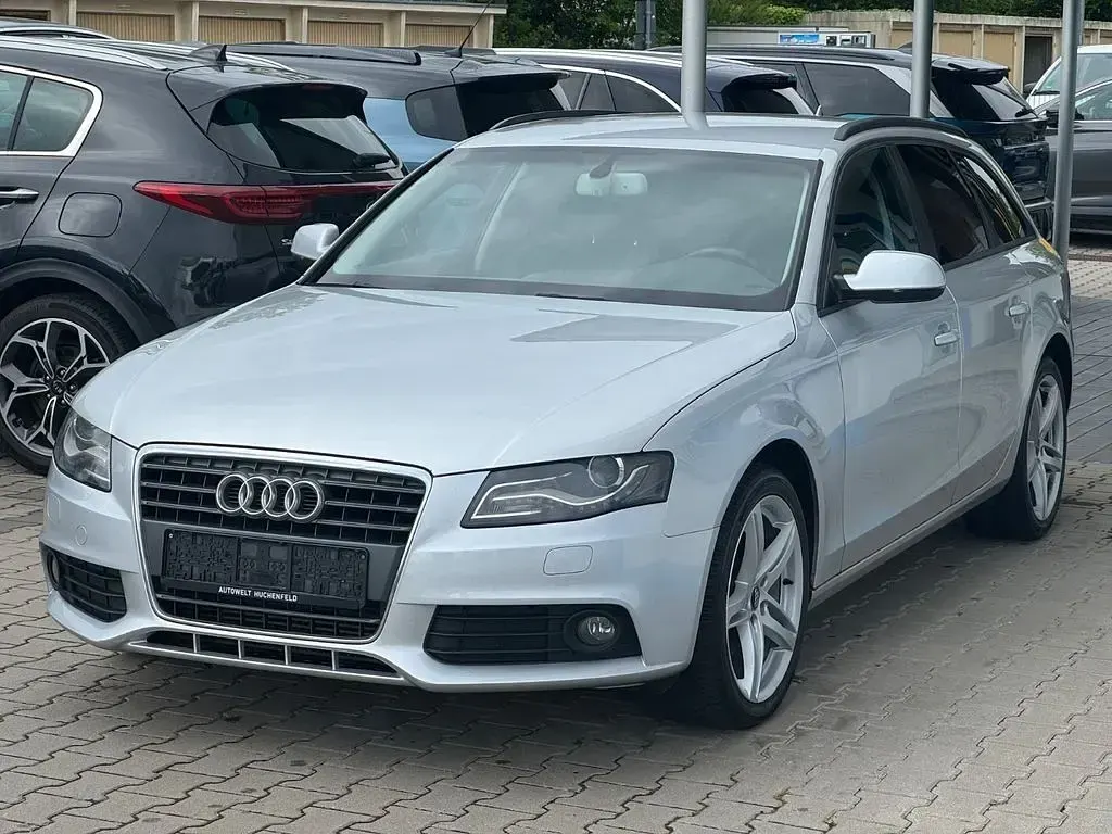 Używany Audi A4 Attraction 170 KM (125 kW) 2010 Srebrny Kombi