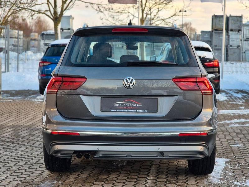 Gebraucht VW Tiguan Highline 150 PS (110 kW) 2016 Grau SUV