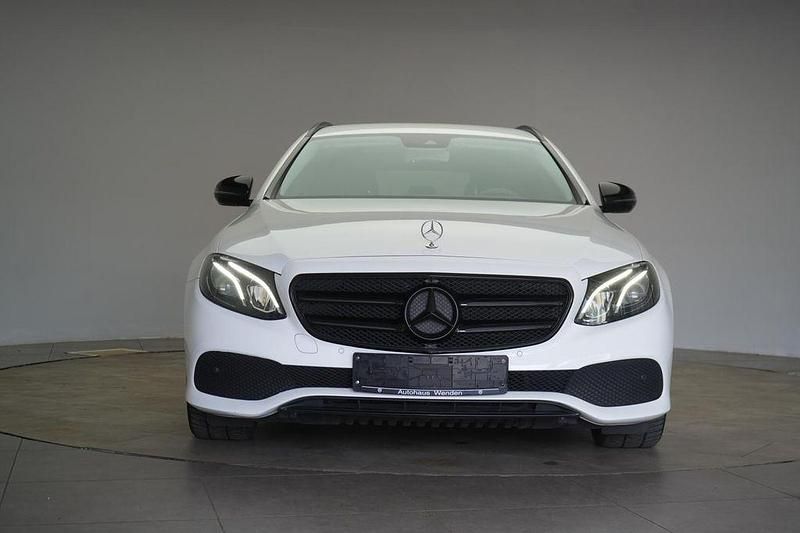 Gebraucht Mercedes E300 245 PS (180 kW) 2018 Weiß Limousine