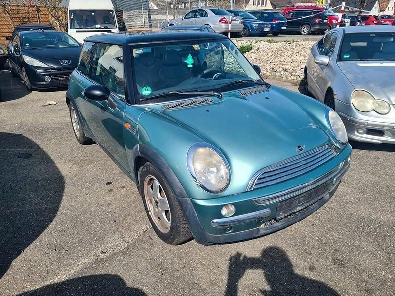 Grün Gebraucht 2002 Mini Cooper Kleinwagen | 699 € - Bild 1/4
