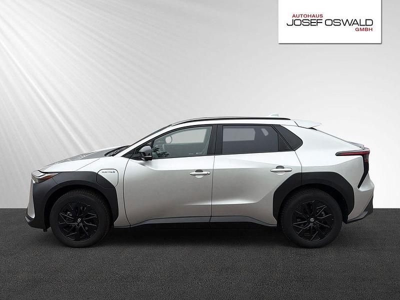 Gebraucht Toyota bZ4X Basis 150 kW (204 PS) 2022 Cosmicsilber metallic SUV