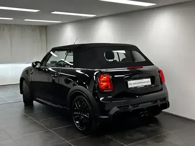 Gebraucht Mini Cooper S Cabriolet 178 PS (130 kW) 2023 Midnight black Cabrio