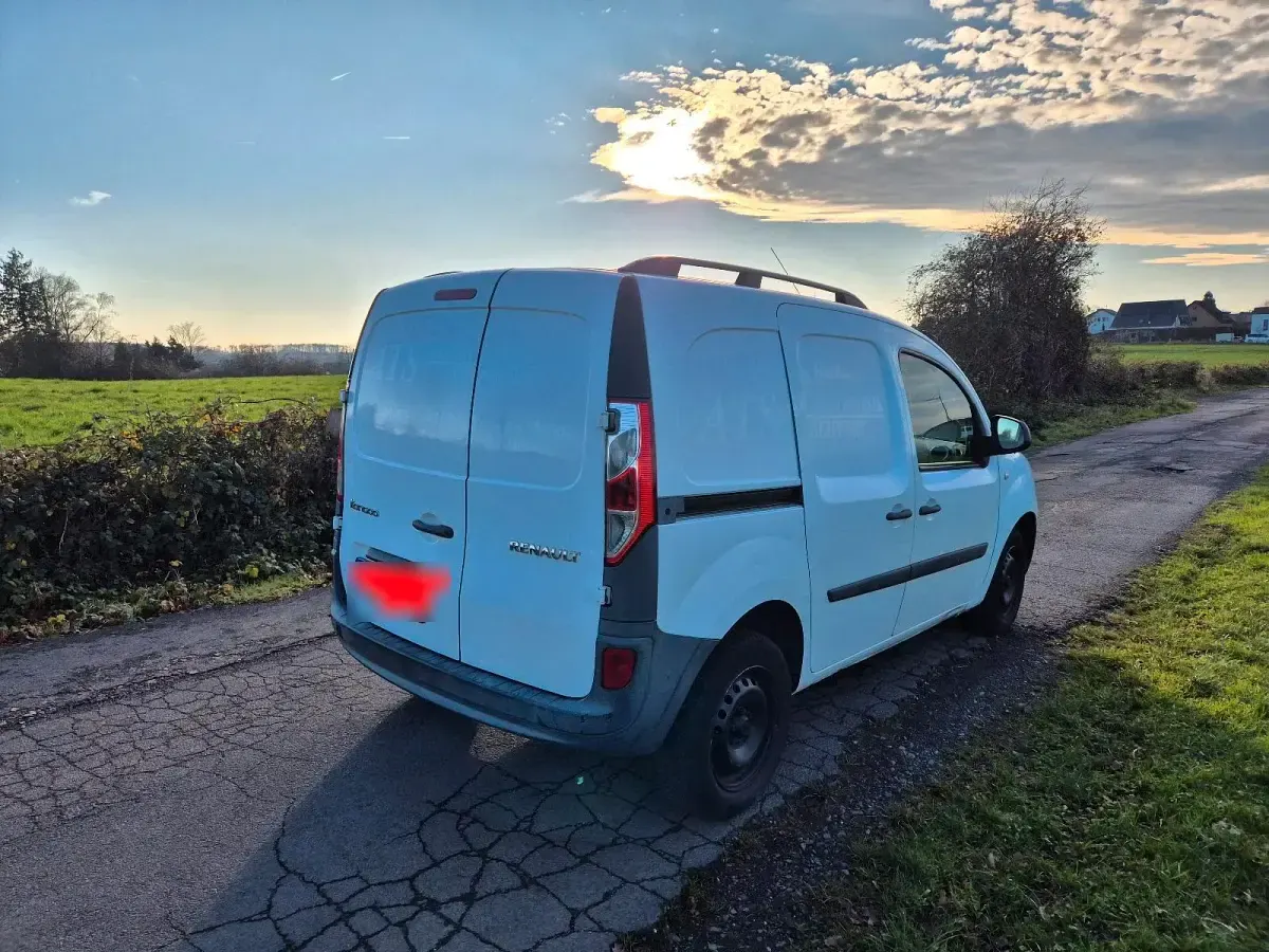 Gebraucht Renault Kangoo 90 PS (66 kW) 2015 Weiß Van / Kleinbus