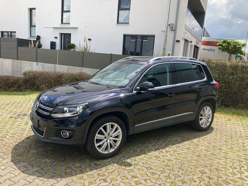 Schwarz Gebraucht 2013 VW Tiguan Sport SUV | 10.880 € (Guter Preis) - Bild 1/4