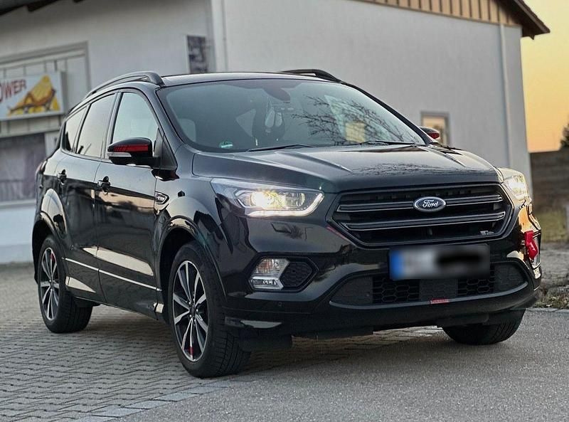 Gebraucht Ford Kuga ST-Line 182 PS (133 kW) 2019 Schwarz SUV