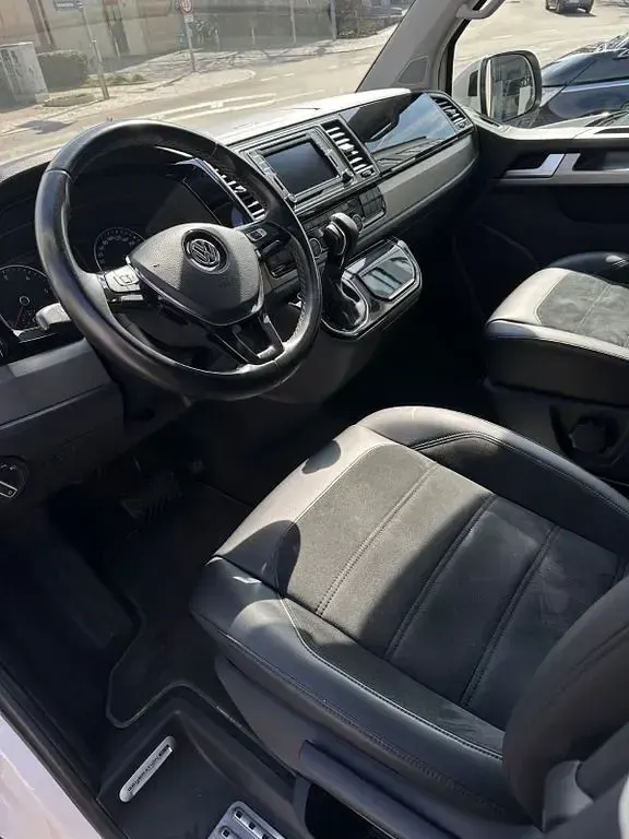 Używany VW T6 Generation Six 204 KM (150 kW) 2017 Biały Van