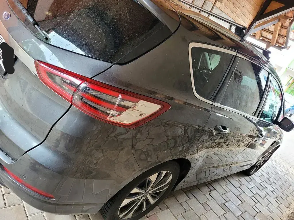 Gebraucht Ford S-MAX Titanium 190 PS (139 kW) 2020 Grau Van / Kleinbus