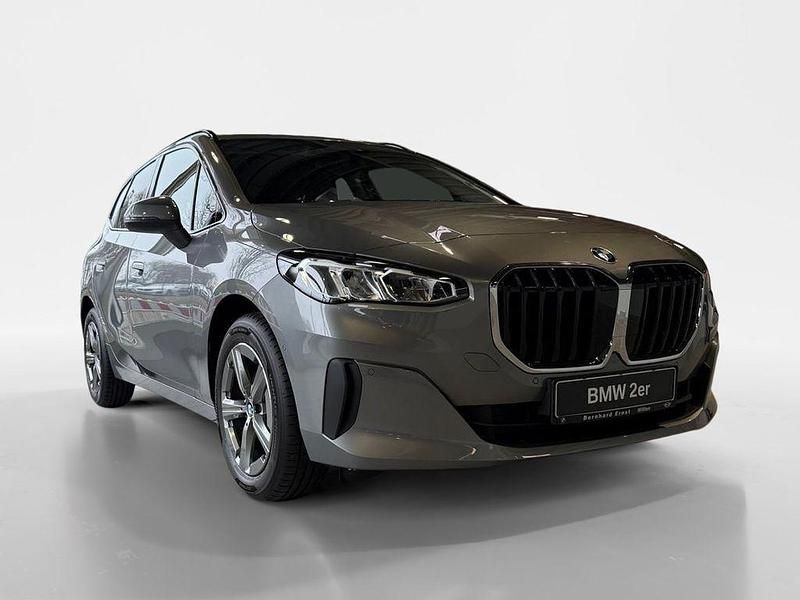 Neu BMW 216 122 PS (89 kW) 2026 Grau Van / Kleinbus