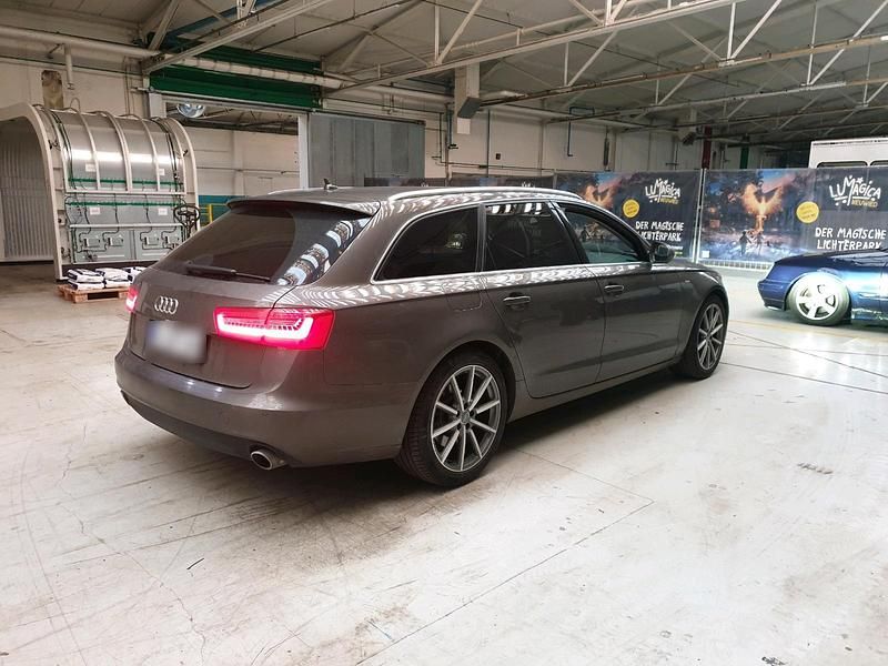 Gebraucht Audi A6 245 PS (180 kW) 2012 Grau Kombi