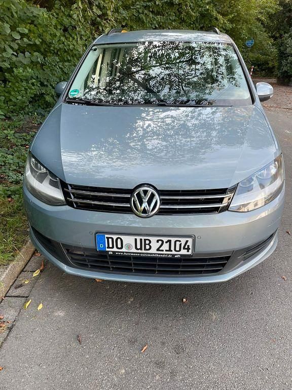 Grau Gebraucht 2011 VW Sharan Comfortline Van / Kleinbus | 9.200 € (Fairer Preis) - Bild 1/4