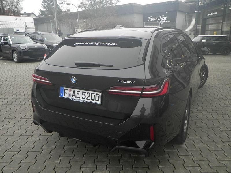 Gebraucht BMW 520 Performance 197 PS (144 kW) 2026 Grau Kombi