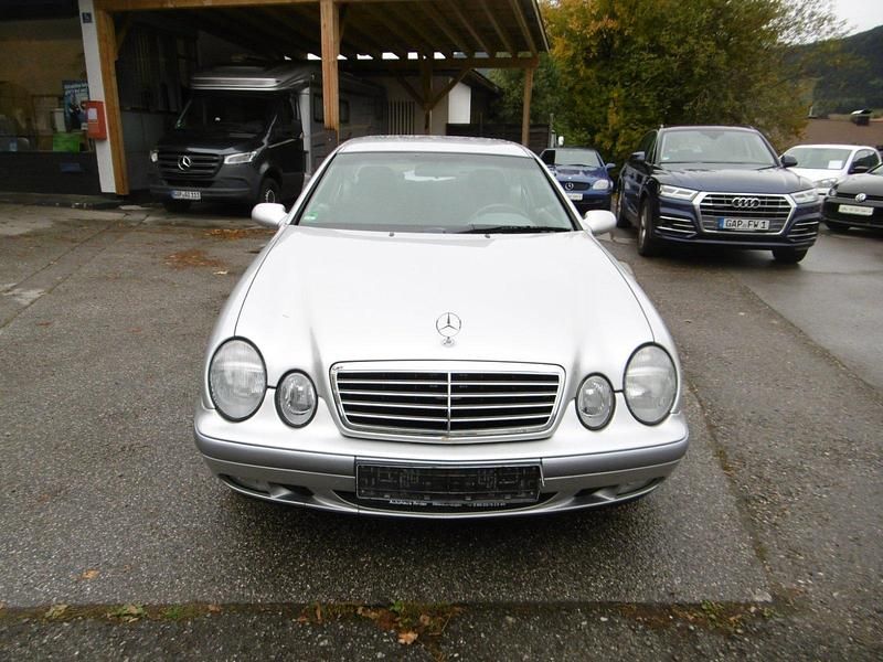 Silber Gebraucht 1999 Mercedes CLK200 Coupé | 1.990 € (Superpreis) - Bild 1/4