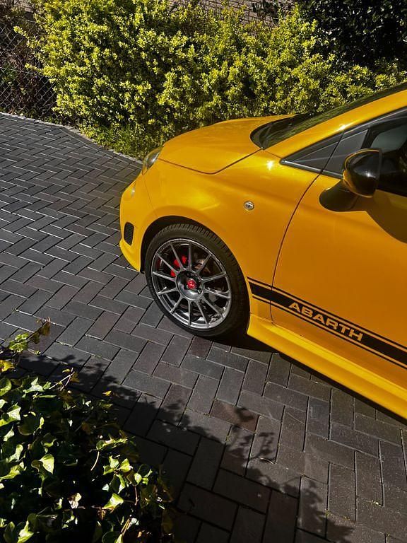 Gebraucht Abarth 595 Pista 160 PS (117 kW) 2017 Gelb Kleinwagen