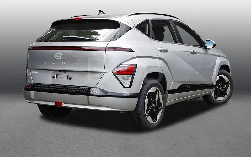 Gebraucht Hyundai Kona Advantage 114 kW (156 PS) 2025 Shimmering silver SUV