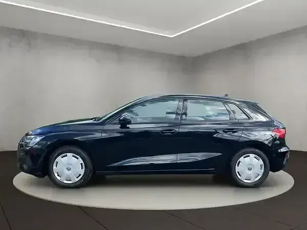 Gebraucht Audi A3 150 PS (110 kW) 2023 Mythosschwarz metallic Limousine