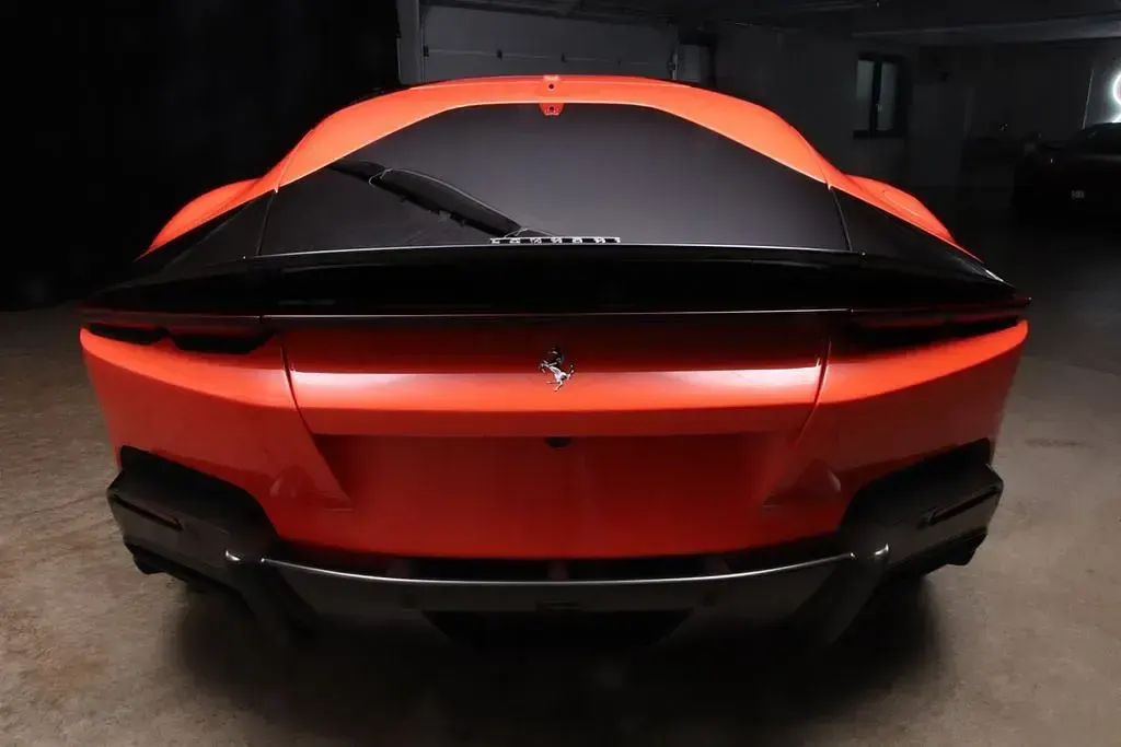 Neu Ferrari 12 Cilindri 825 PS (606 kW) 2025 Orange