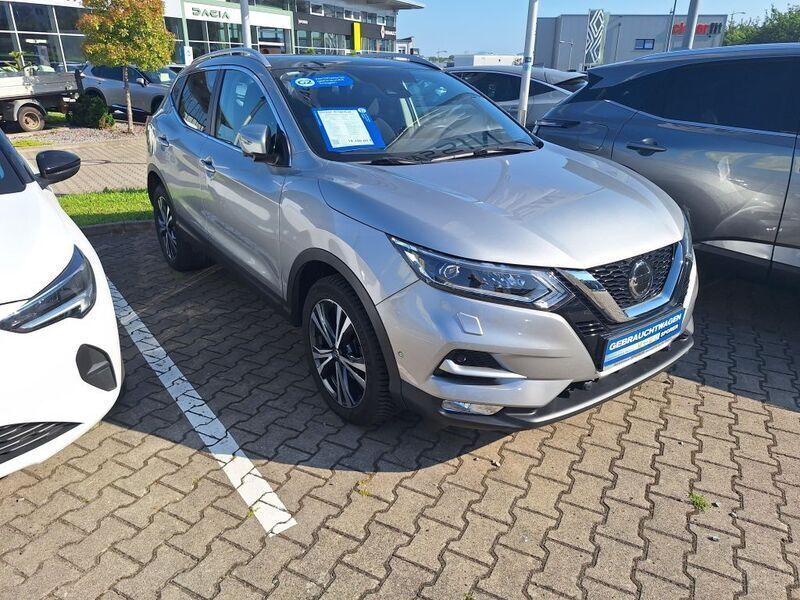 Silver metallic (metallic) Gebraucht 2019 Nissan Qashqai N-Connecta SUV | 14.390 € (Superpreis) - Bild 1/4