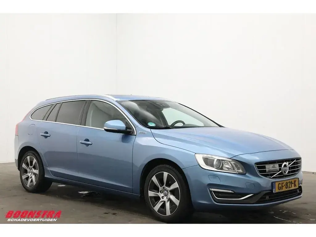 Gebraucht Volvo V60 Summum 280 PS (205 kW) 2014 Blau Kombi