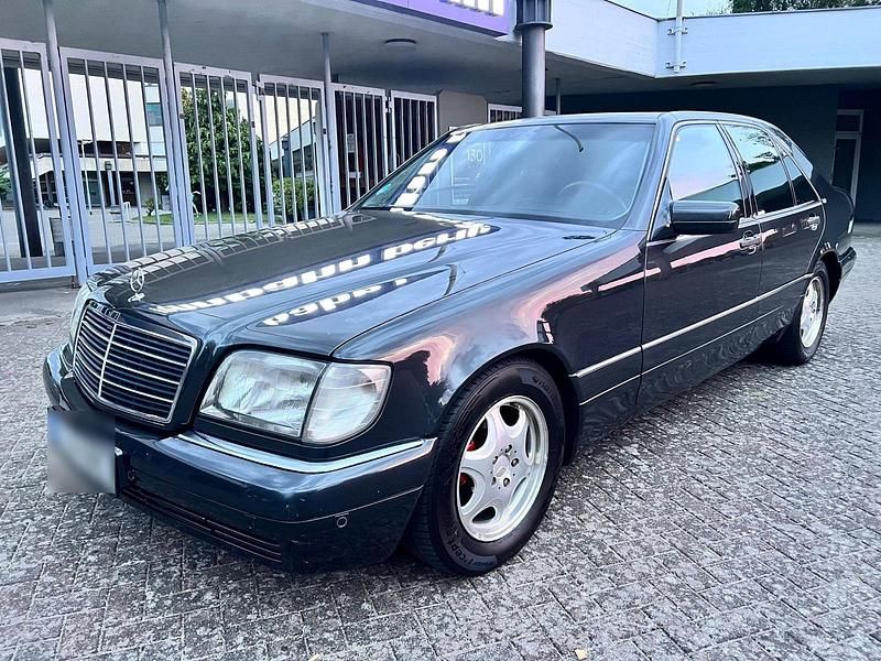 Grau Gebraucht 1998 Mercedes S320 Limousine | 7.950 € (Guter Preis) - Bild 1/4