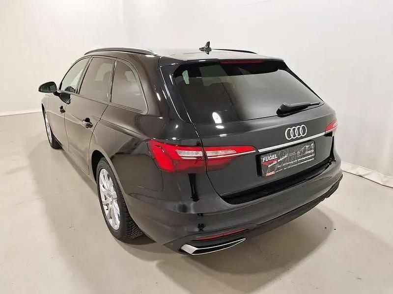 Gebraucht Audi A4 Comfort 150 PS (110 kW) 2022 Mythosschwarz metallic Kombi