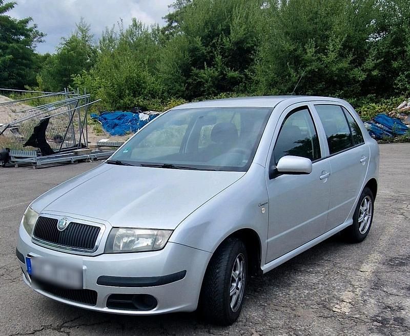 Silber Gebraucht 2006 Skoda Fabia Kleinwagen | 850 € (Guter Preis) - Bild 1/4