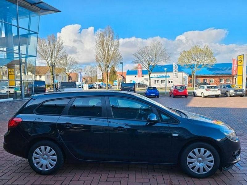 Gebraucht Opel Astra Selection 110 PS (80 kW) 2014 Graphitschwarz/carbon flash (metallic) Kombi