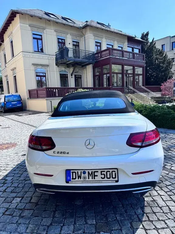 Second-hand Mercedes C220 170 CP (125 kW) 2018 Alb Cabrio