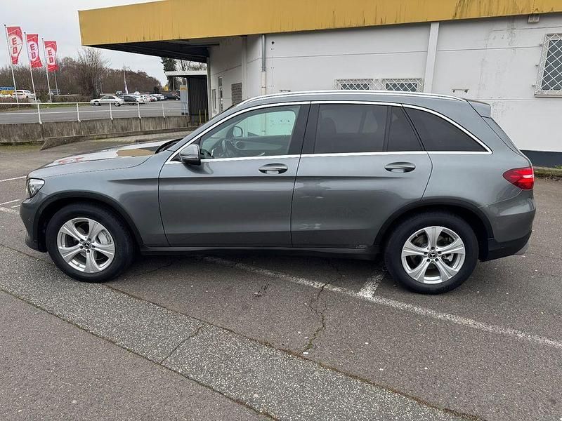 Gebraucht Mercedes GLC250 204 PS (150 kW) 2018 Grau SUV