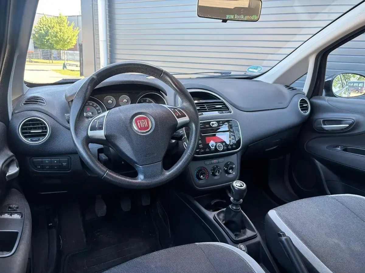 Gebraucht Fiat Punto More 69 PS (50 kW) 2012 Schwarz Kleinwagen