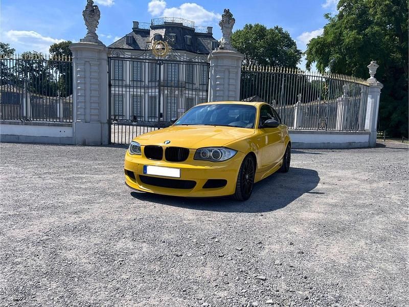 Schwarz Gebraucht 2009 BMW 123 Coupé Performance Coupé | 15.499 € - Bild 1/4