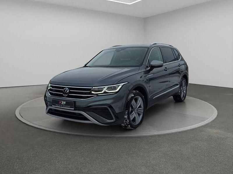 Gebraucht VW Tiguan Allspace Elegance 150 PS (110 kW) 2023 Platinum grey metallic SUV