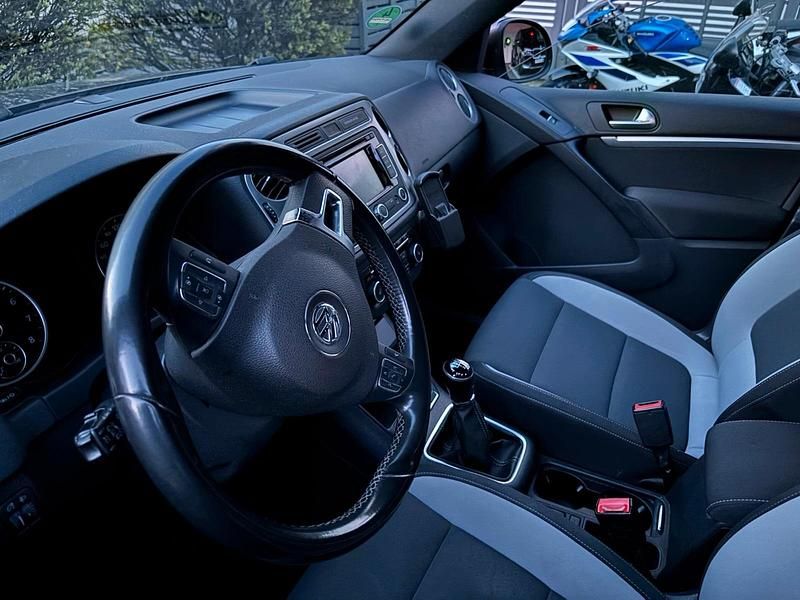 Gebraucht VW Tiguan Life 90 PS (66 kW) 2013 Braun SUV