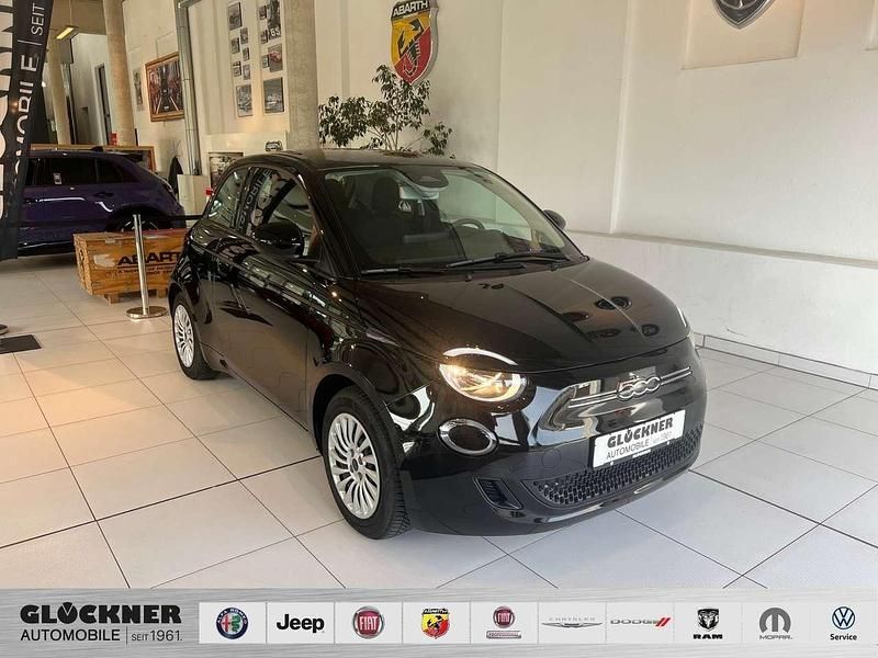 Schwarz Gebraucht 2023 Fiat 500e Kleinwagen | 26.490 € (Teuer) - Bild 1/4