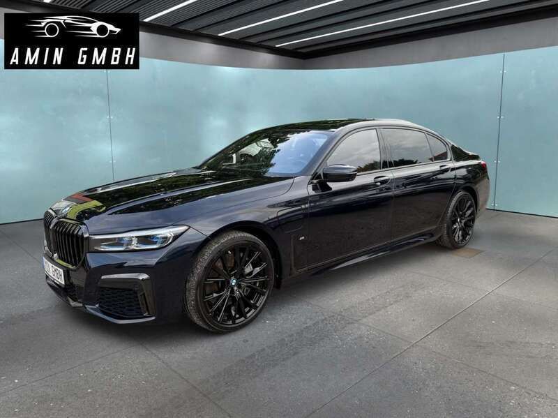 Carbonschwarz metallic Gebraucht 2020 BMW 745 M Sport Limousine | 51.900 € - Bild 1/4