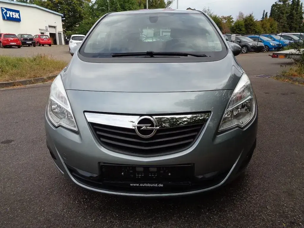 Gebraucht Opel Meriva 101 PS (74 kW) 2012 Silber Van / Kleinbus