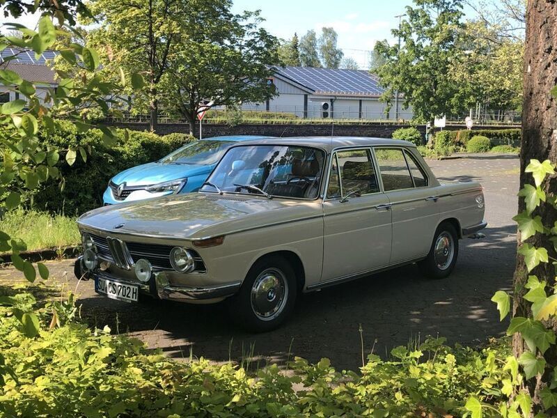 Beige Gebraucht 1970 BMW 1800 Limousine | 16.500 € - Bild 1/4