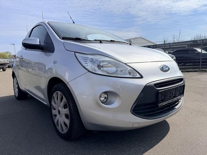 Gebraucht Ford Ka Titanium 69 PS (50 kW) 2015 Silber Kleinwagen