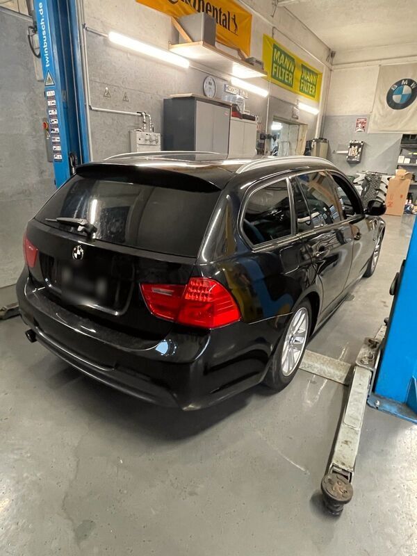 Verkauft BMW 320 e91 d M-Paket Schalte., gebraucht 2010, 325.900 km in ...