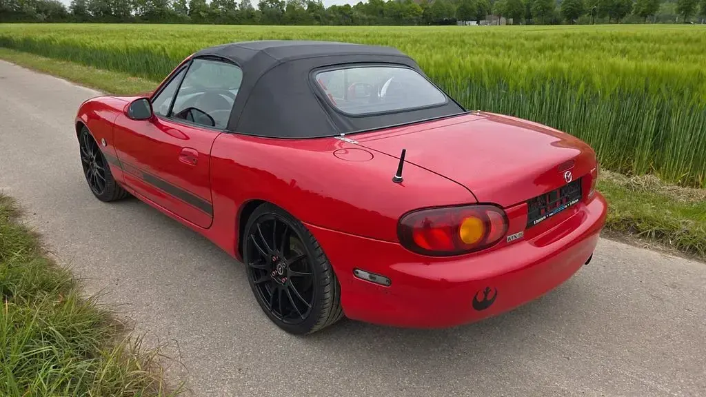 Gebraucht Mazda MX5 140 PS (102 kW) 2000 Rot Cabrio