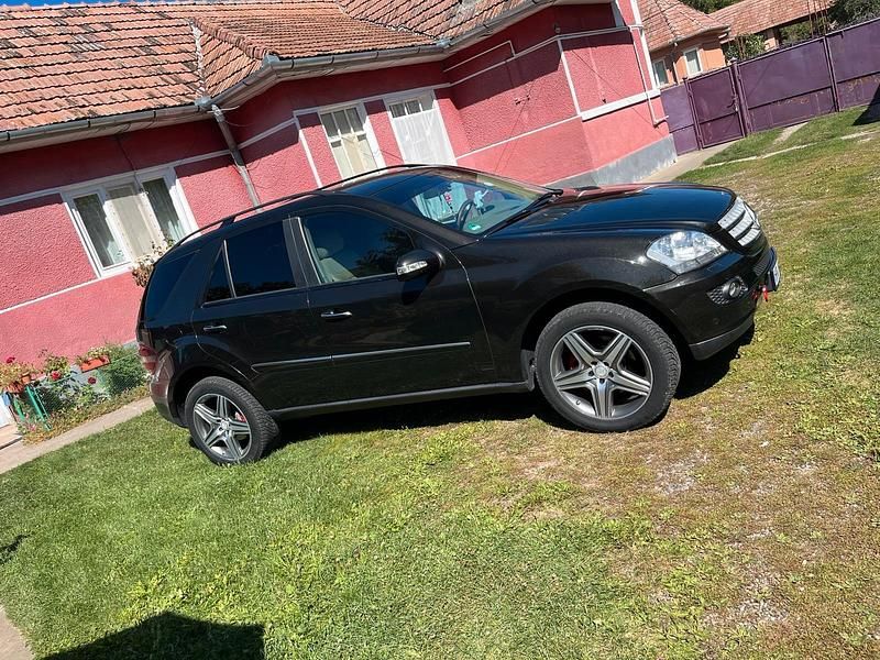 Gebraucht Mercedes ML420 306 PS (225 kW) 2007 Grau SUV