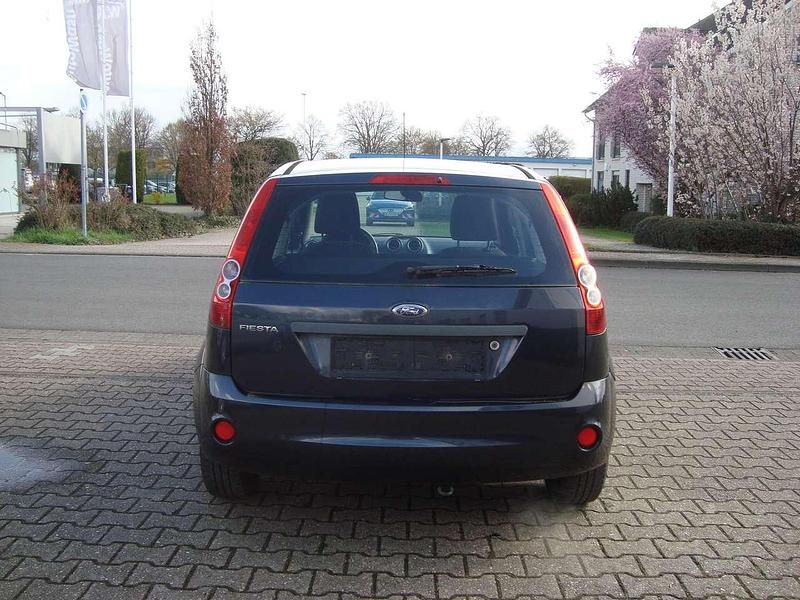Gebraucht Ford Fiesta 80 PS (58 kW) 2007 Grau Kleinwagen